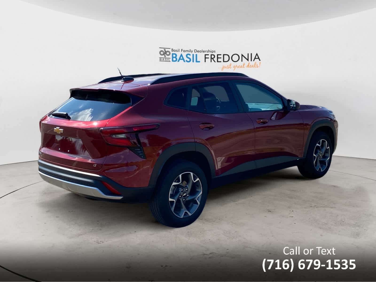 Used 2025 Crimson Metallic Chevrolet LT image 9