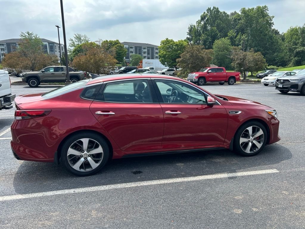 Used 2018 Red Kia SX image 2