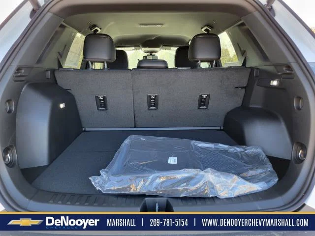 2027 Chevrolet Equinox LT - Photo 34