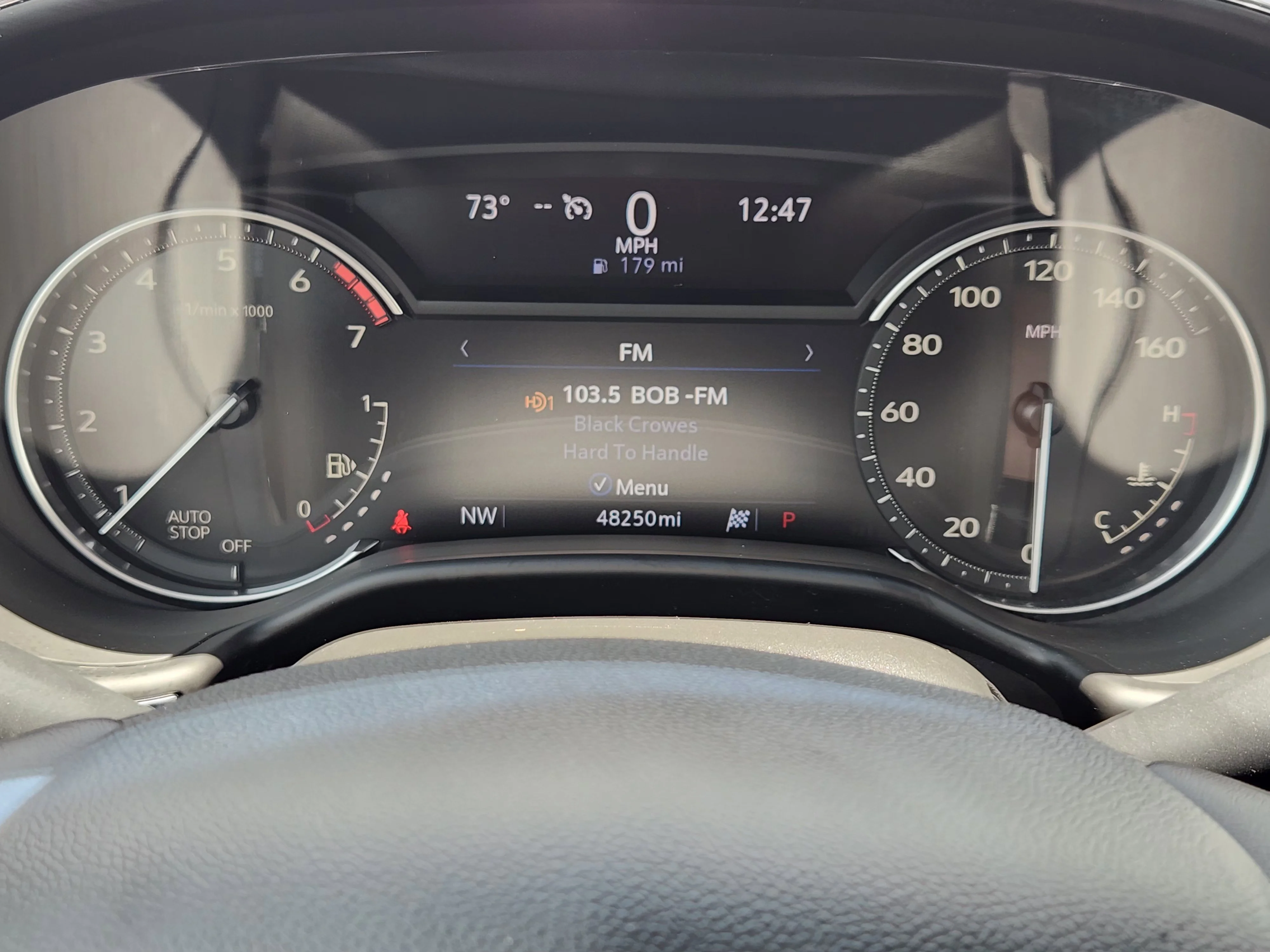 Used 2024 Argent Silver Metallic Cadillac Premium Luxury image 18
