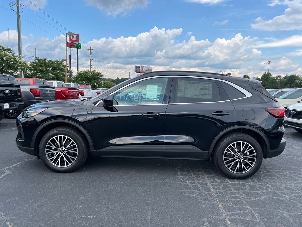 New 2026 Black Ford Base image 4