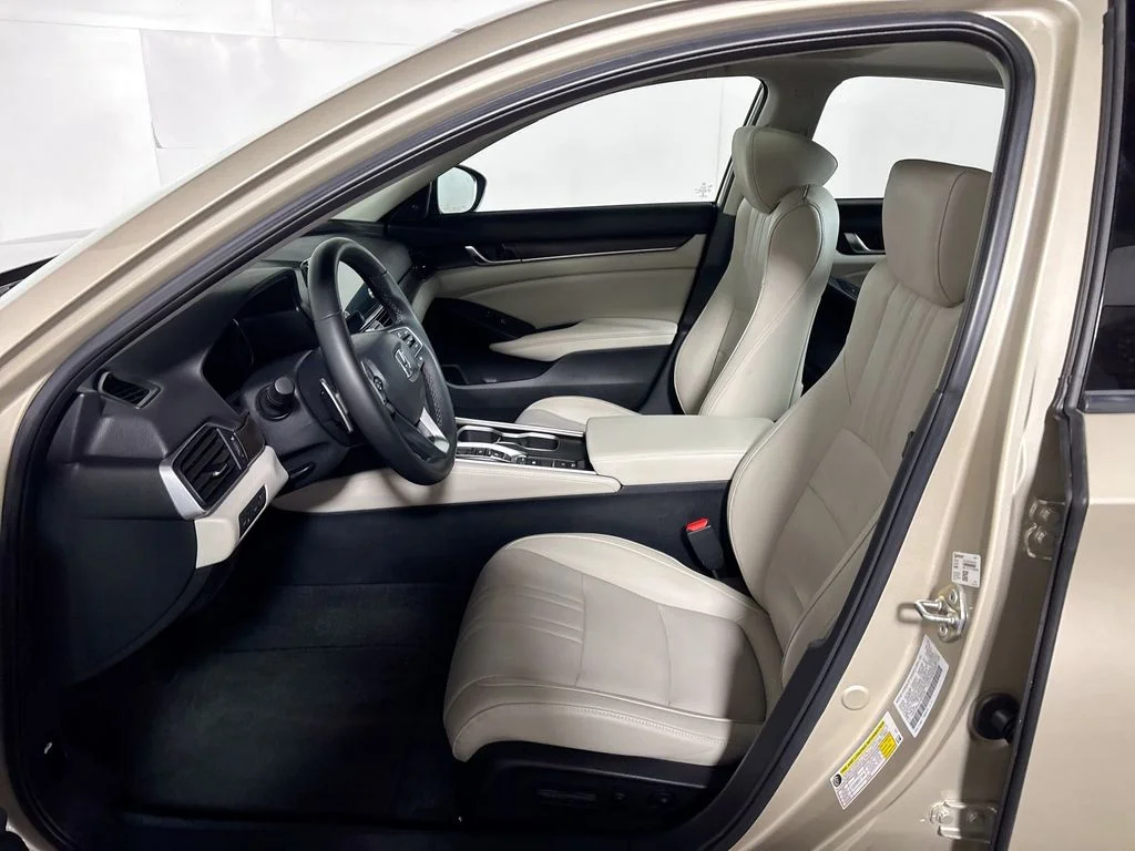 Used 2019 Gold Honda Touring image 11
