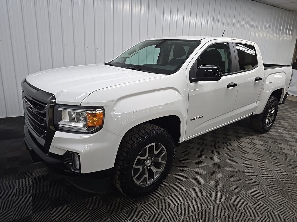 Used 2022 Summit White GMC AT4 w/Leather image 8