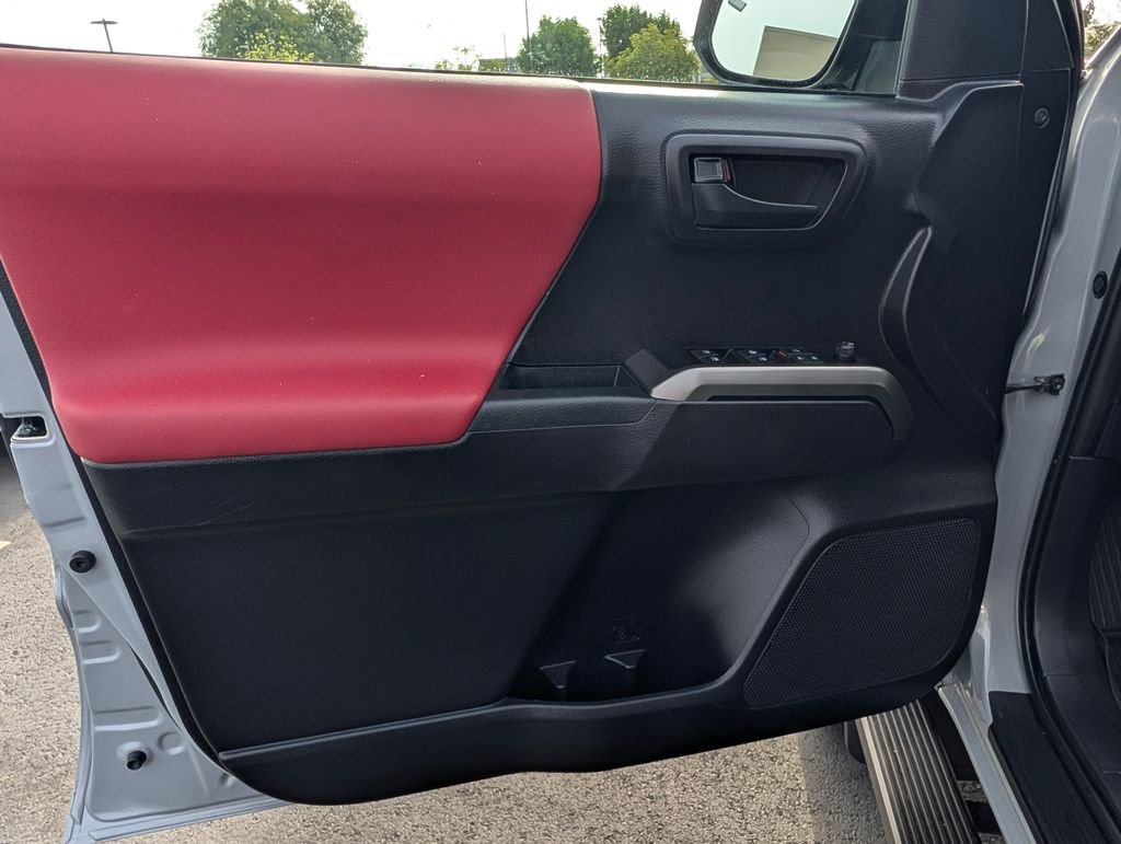 2020 Toyota Tacoma SR5 - Photo 14