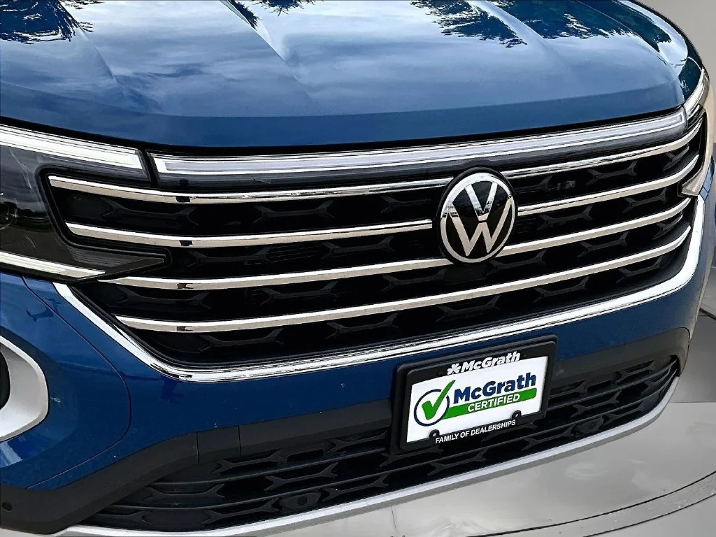 Used 2026 Blue Volkswagen SE w/Technology image 34