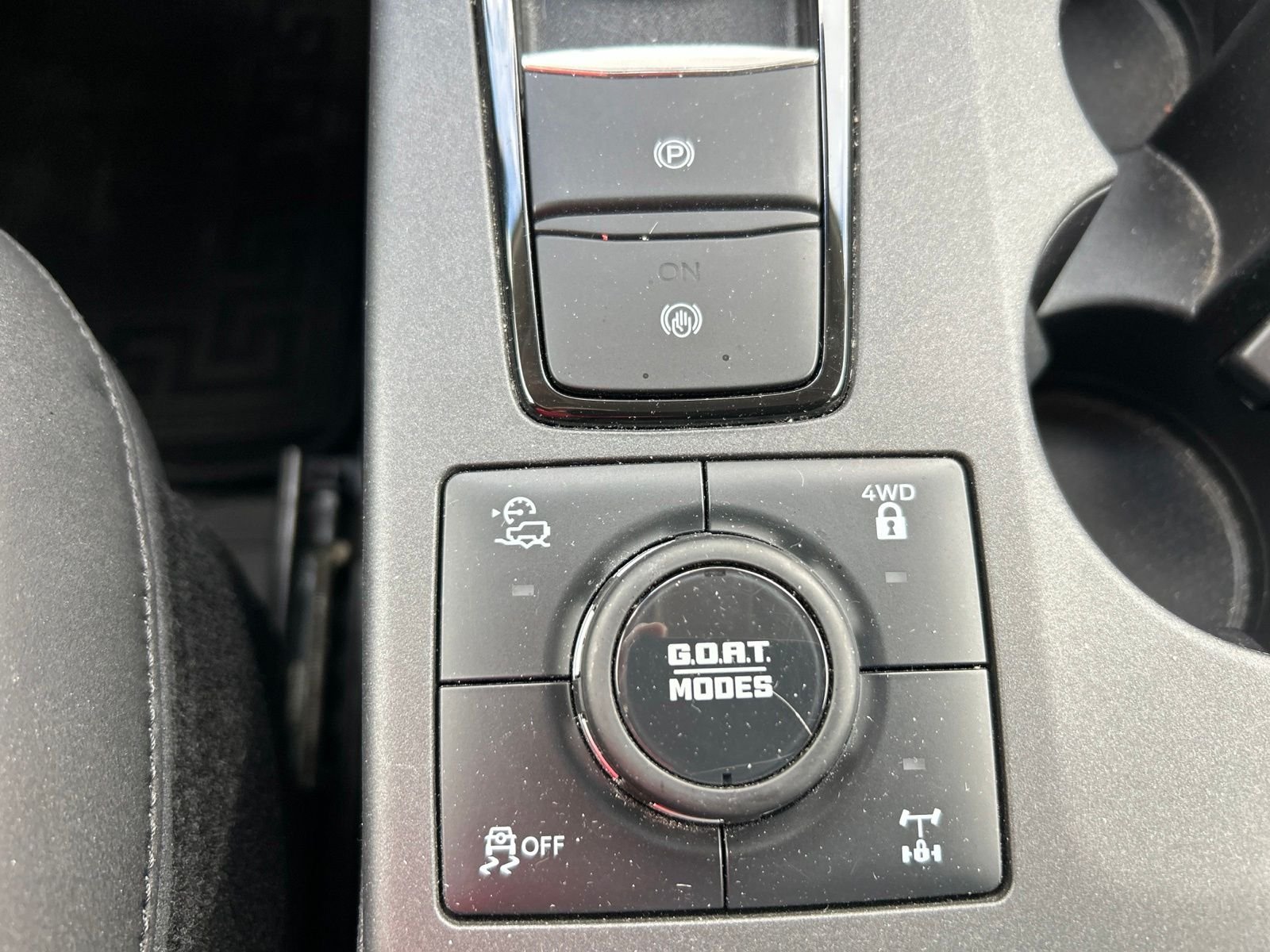 Used 2024 White Ford Badlands image 32