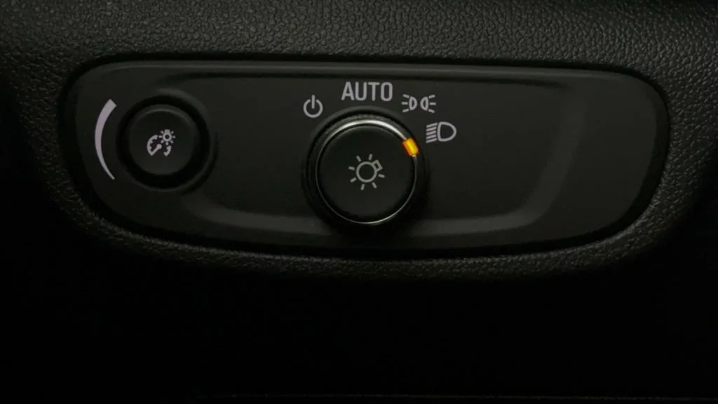 Used 2025 Sterling Gray Metallic Chevrolet LT image 19