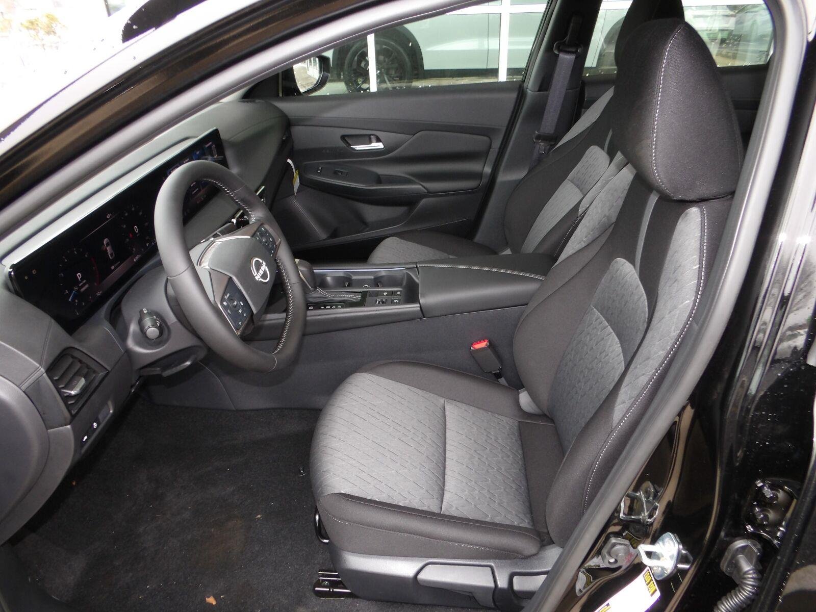 2026 Nissan Sentra SV - Photo 14