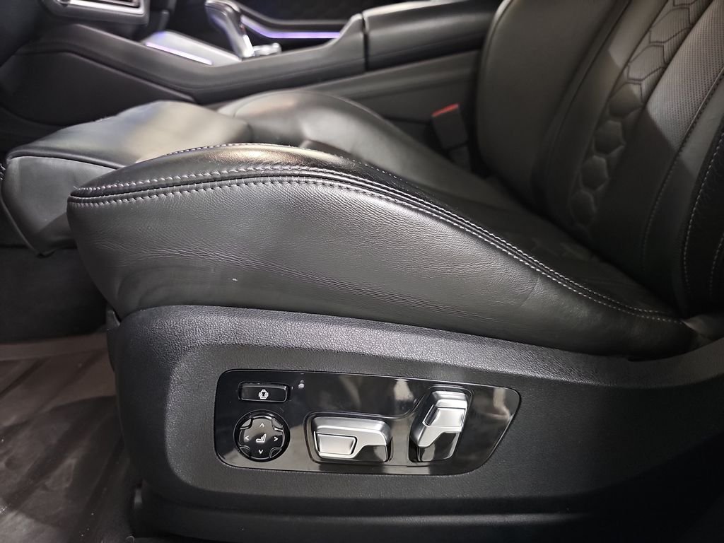 Used 2022 Black BMW Base image 31