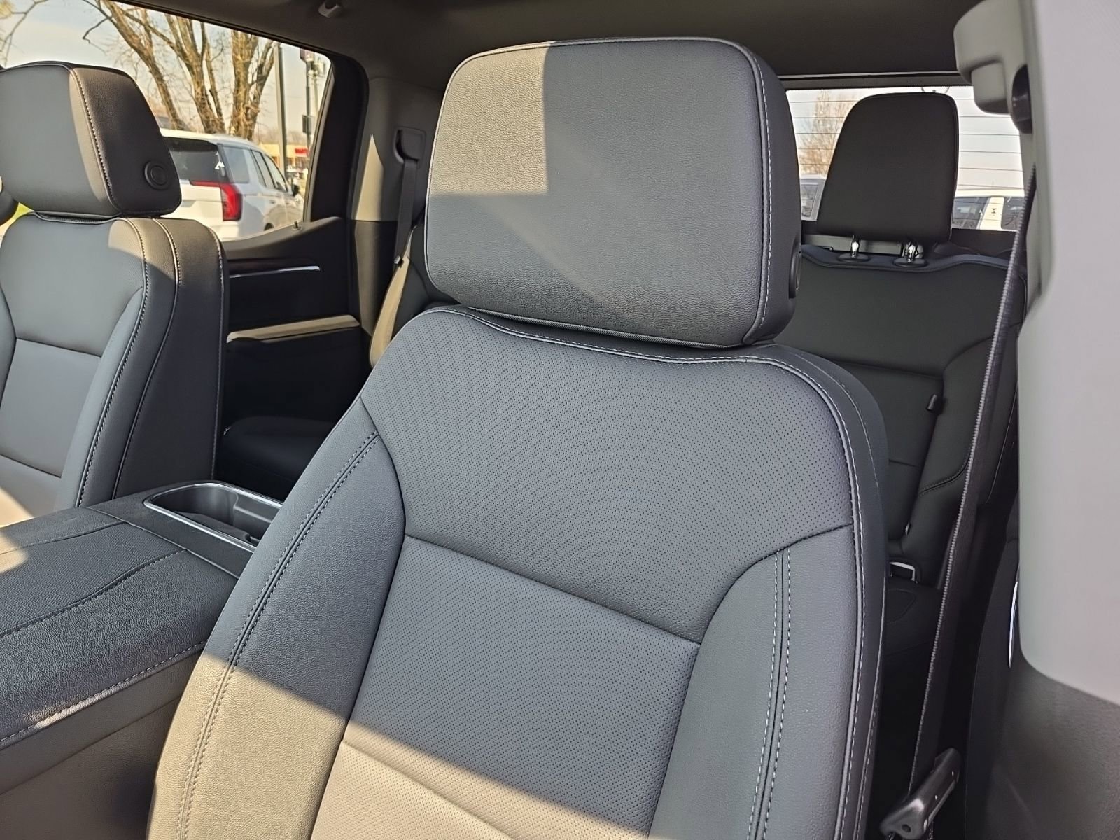 2026 GMC Sierra 1500 SLT - Photo 23