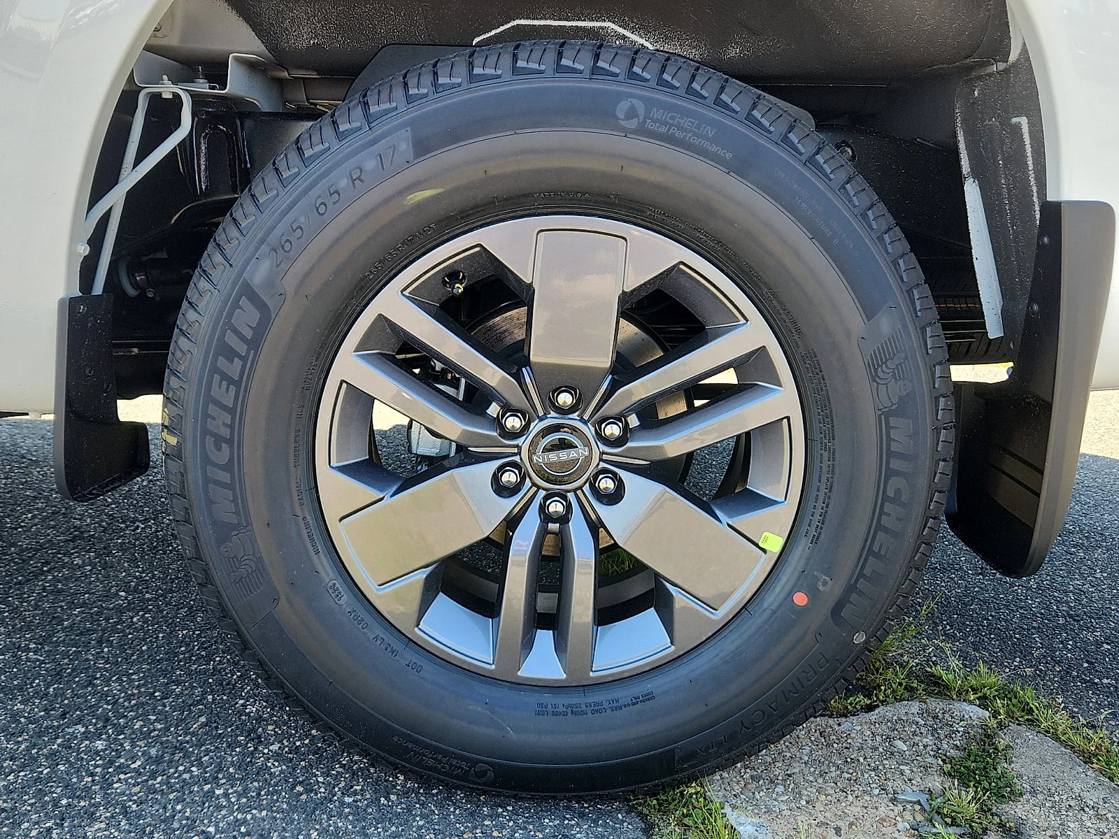 New 2026 White Nissan SV image 7