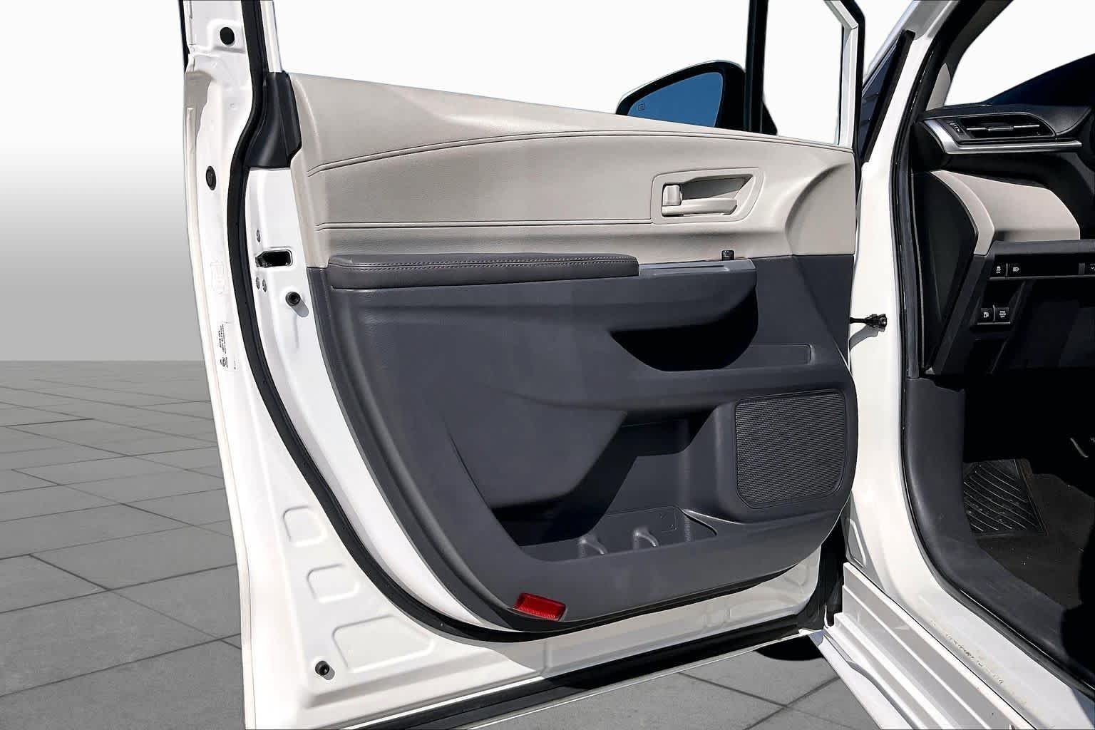 Used 2024 Ice Cap Toyota LE image 21