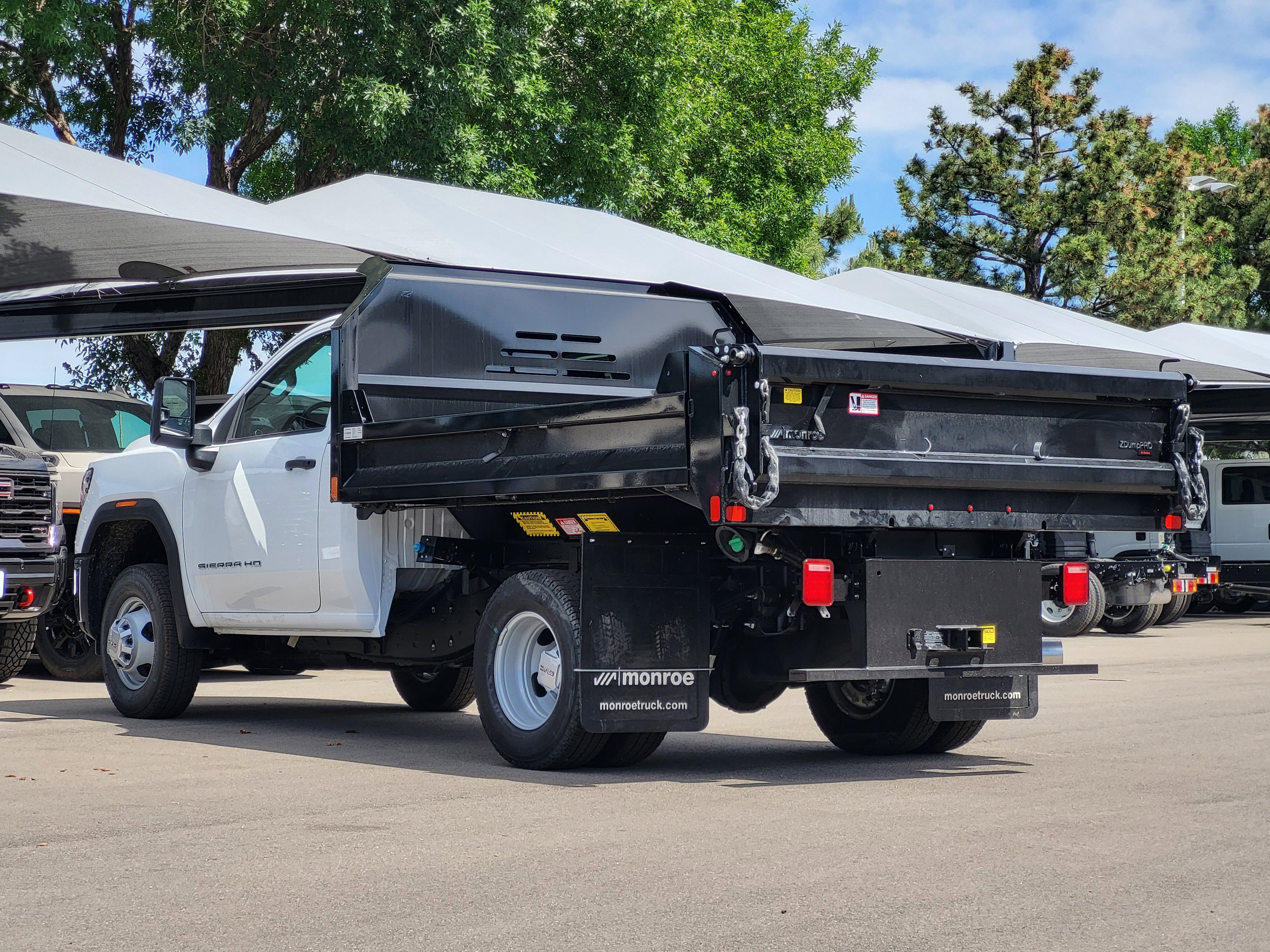 New 2026 Summit White GMC Pro image 5