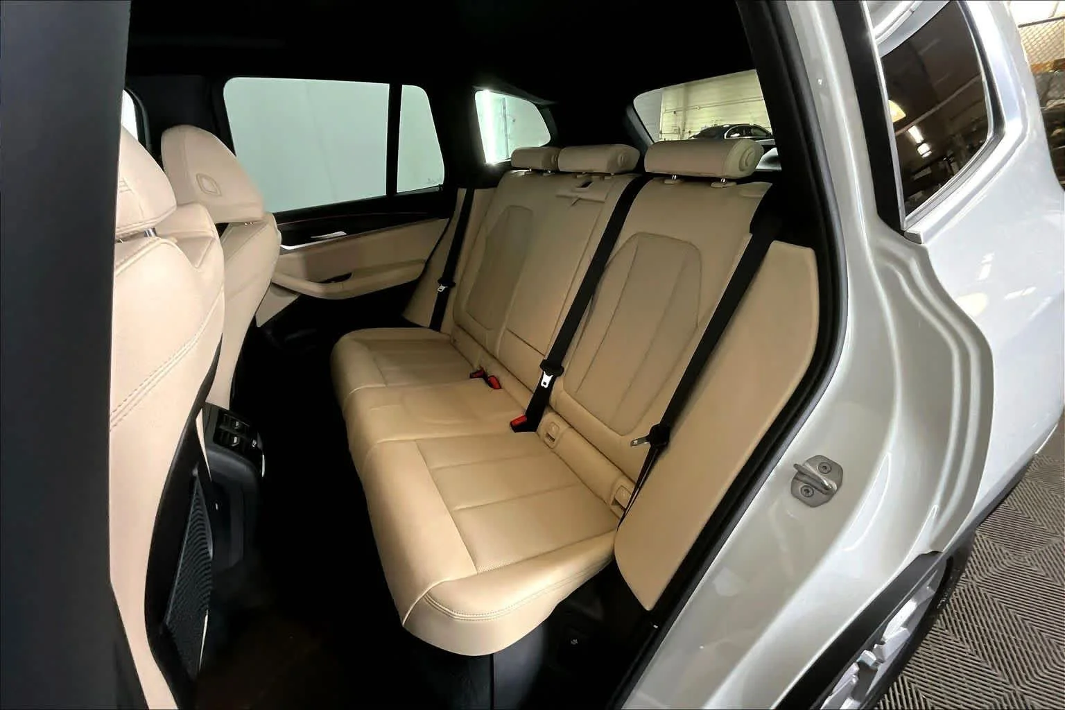 Used 2023 Alpine White BMW xDrive30i image 20