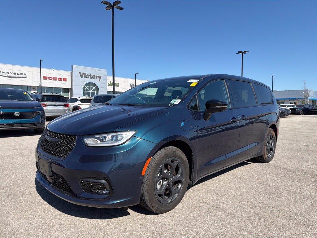 2023 Chrysler Pacifica Hybrid Limited