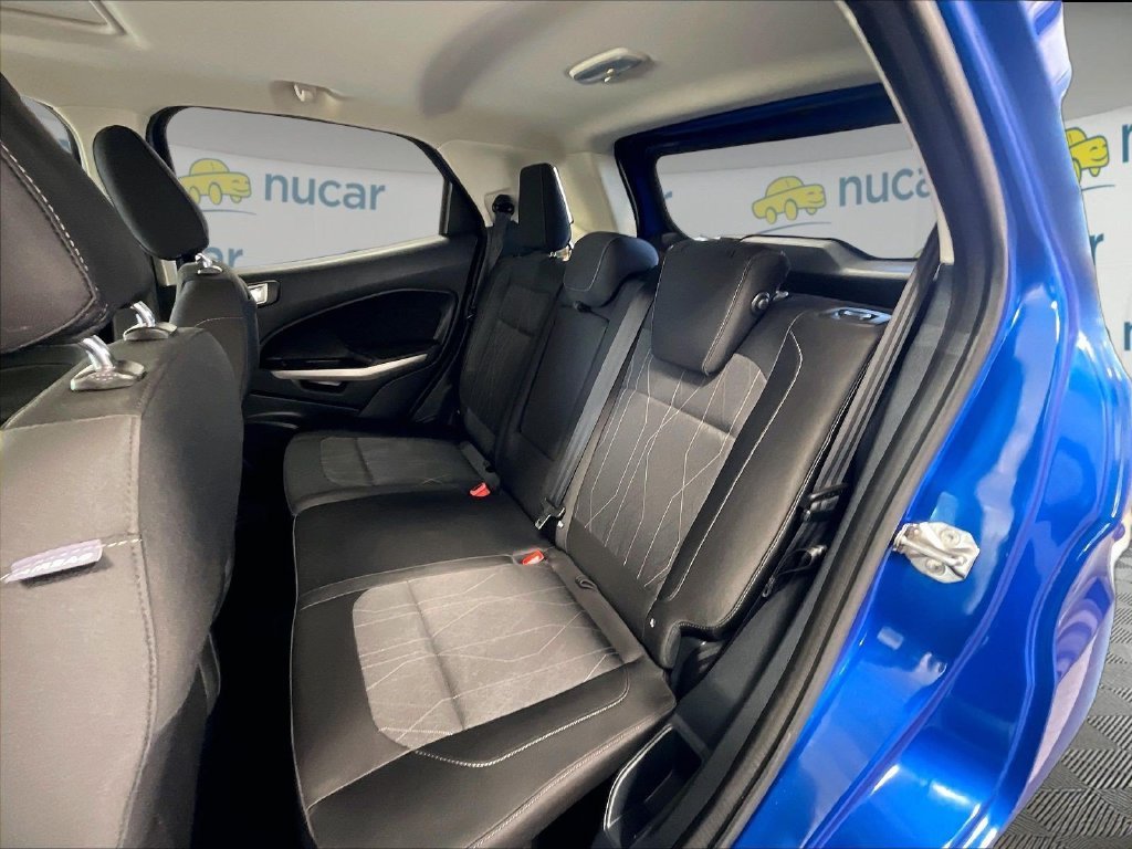 Used 2018 Blue Ford SE image 15
