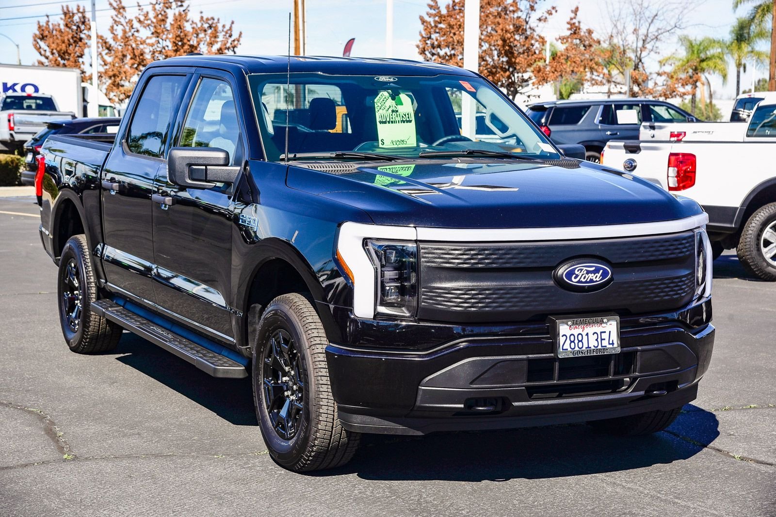 2025 Ford F-150 Lightning XLT - Photo 3