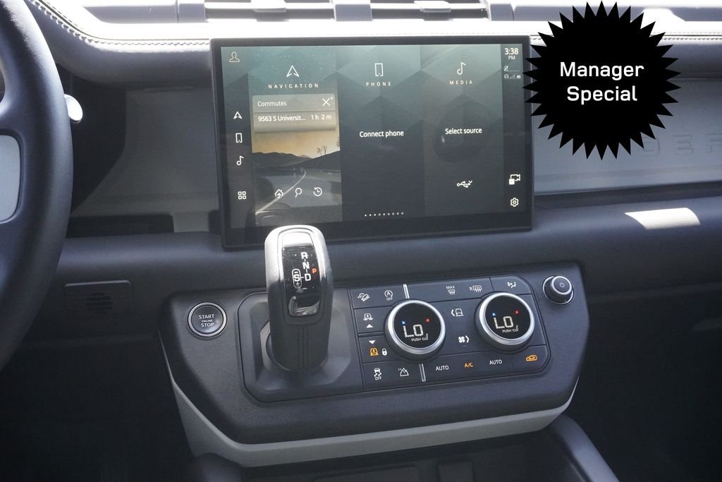 Used 2024 Silver Land Rover V8 image 15
