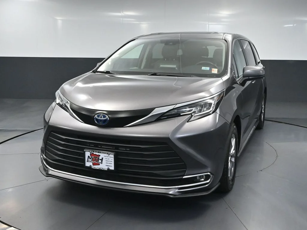 Certified Used 2022 Gray Toyota XLE image 11