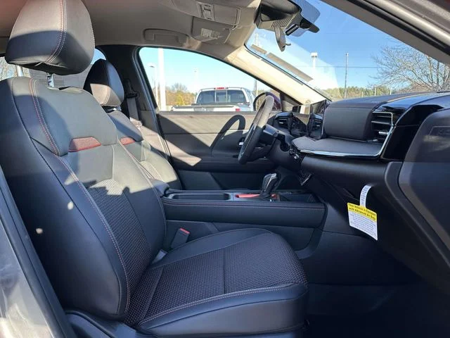 2026 Nissan KICKS SR - Photo 10