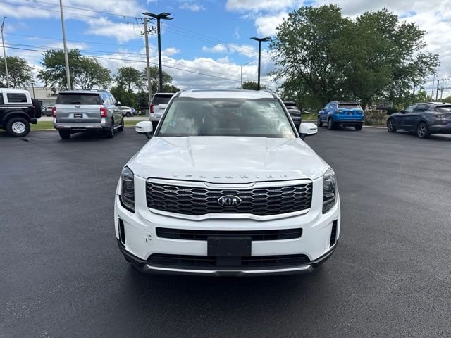 Used 2020 White Kia S image 7