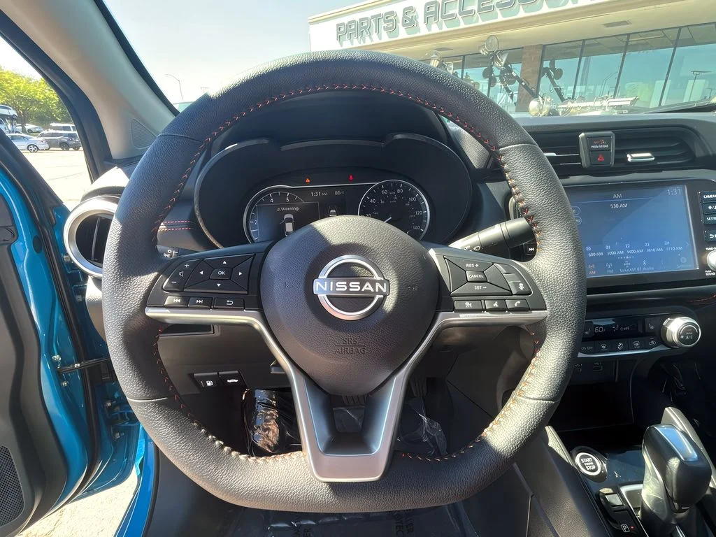 2025 Nissan Versa Sedan SR - Photo 20