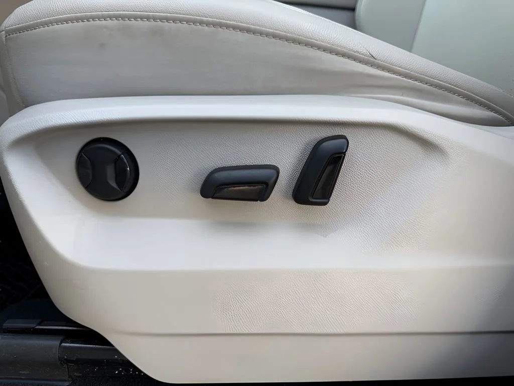 Used 2019  Volkswagen 3.6L V6 SE image 12