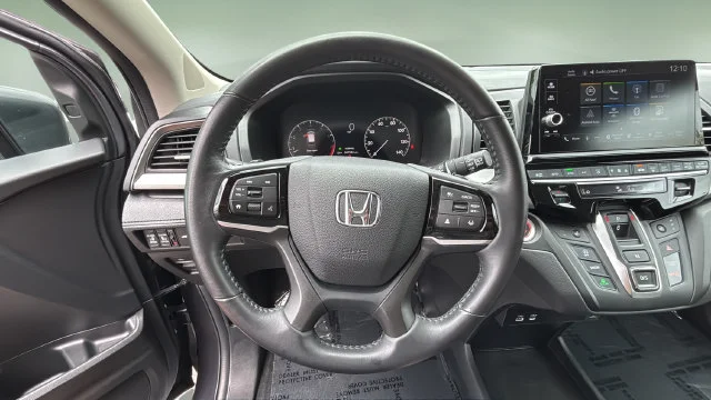 Used 2025  Honda EX-L image 12