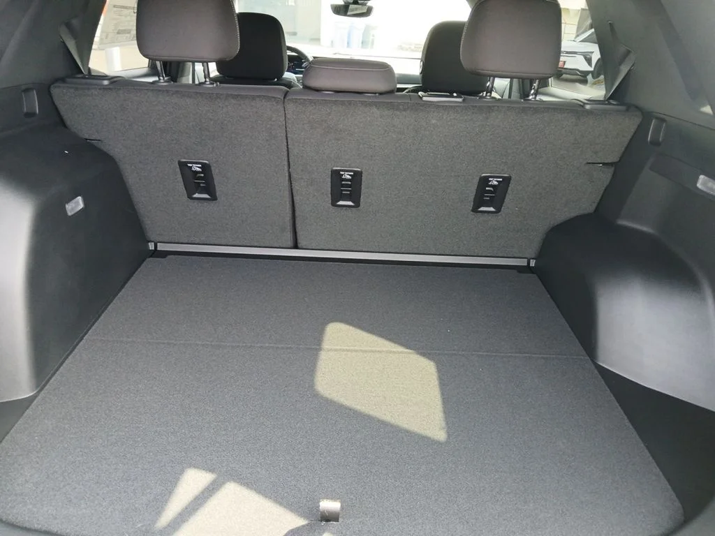 New 2026 Mosaic Black Metallic Chevrolet LT image 19