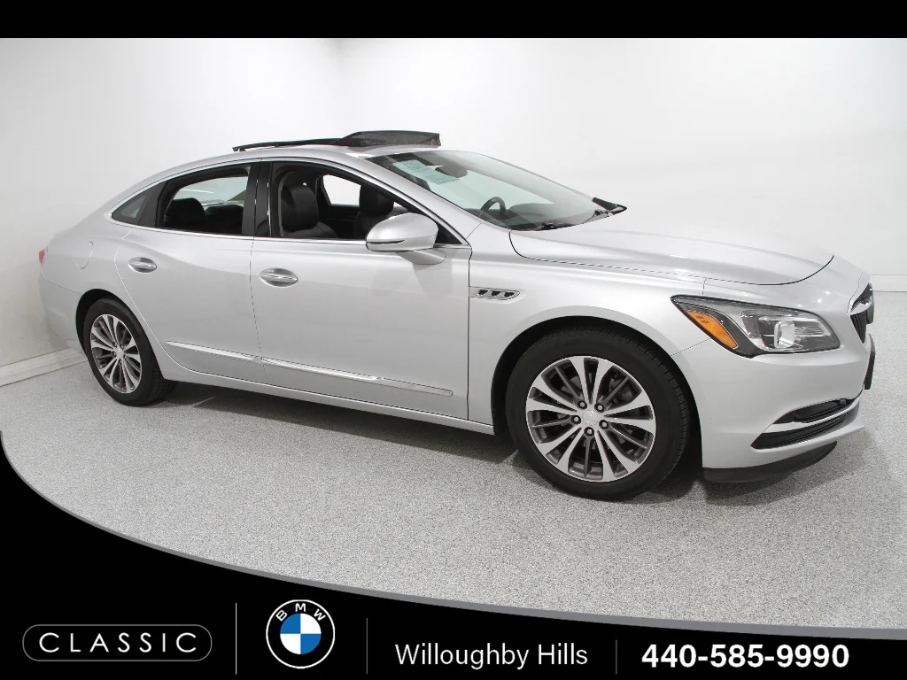 2019 Buick LaCrosse Essence AWD's photo