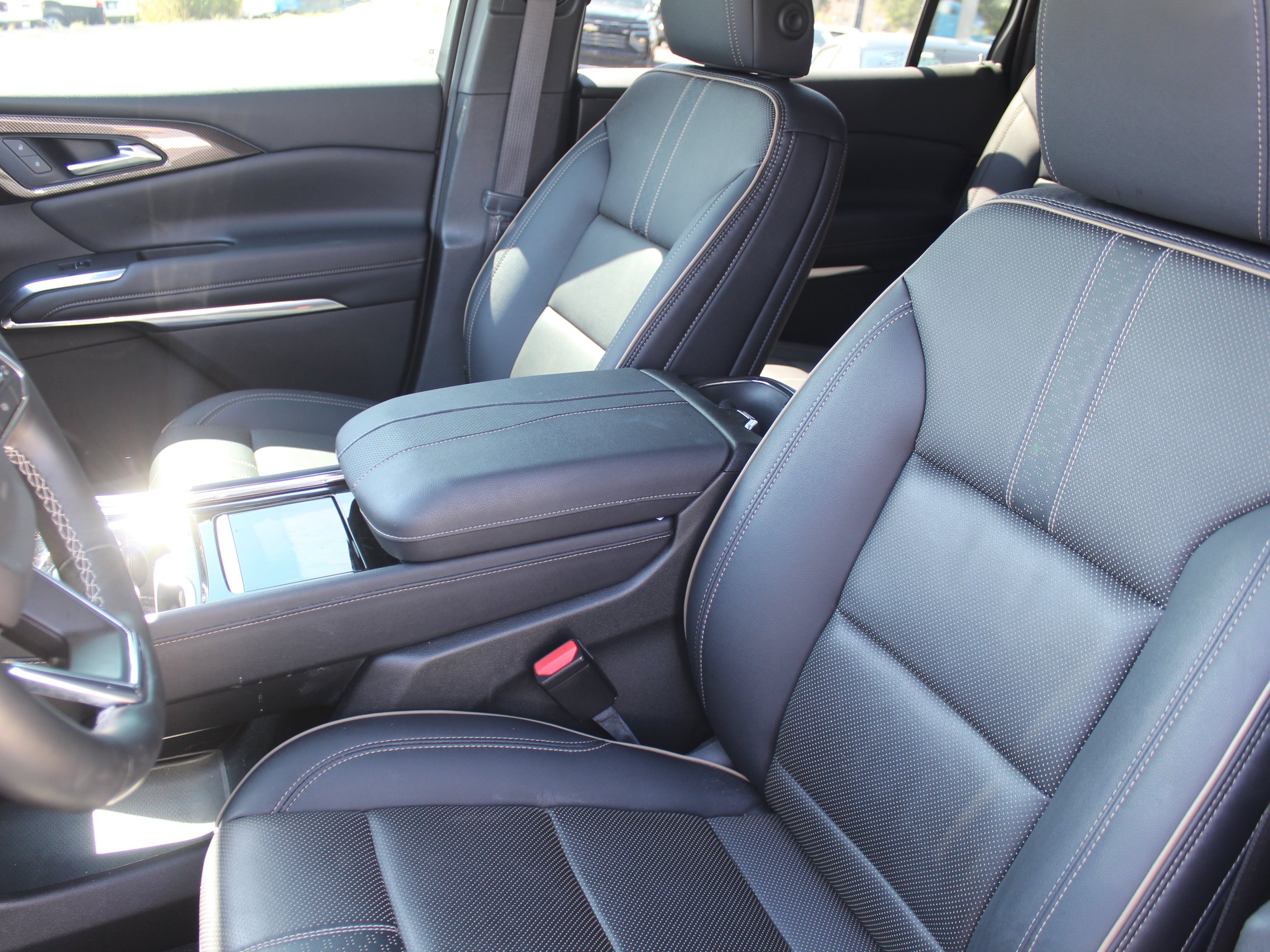 2025 Chevrolet Traverse High Country - Photo 14