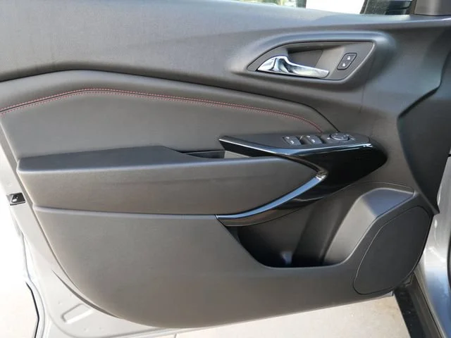 2026 Chevrolet Trax RS - Photo 11
