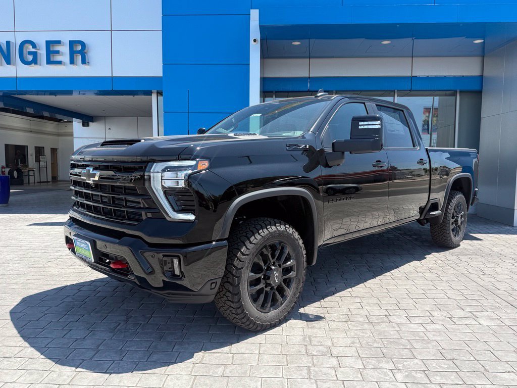 2026 Chevrolet Silverado 2500 HD LT view 4