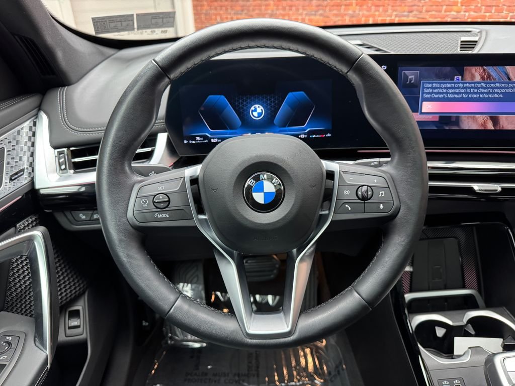 Certified Used 2025  BMW xDrive28i image 14