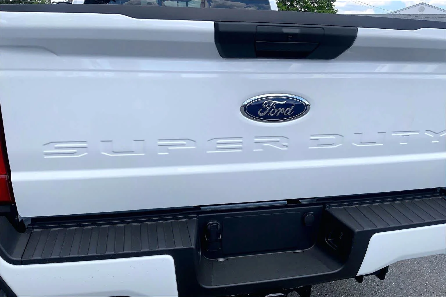 New 2026 Oxford White Ford XL image 6