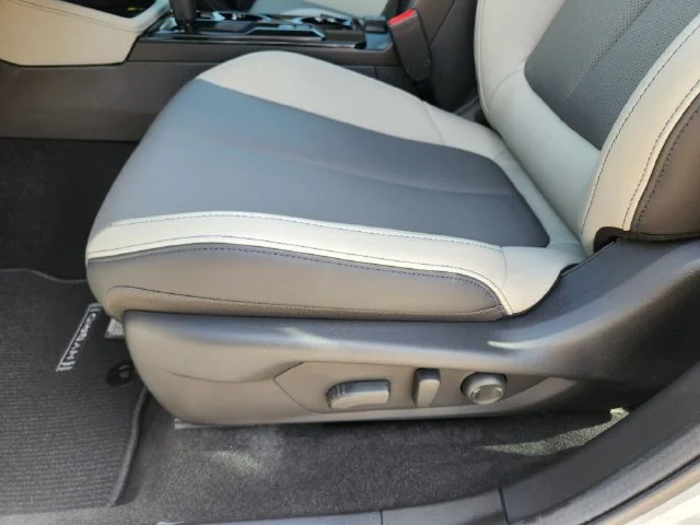 New 2026 CRYSTAL WHITE PEARL Subaru Limited Hybrid image 20