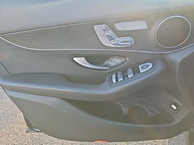 Used 2022 Gray Mercedes-Benz GLC 300 image 23