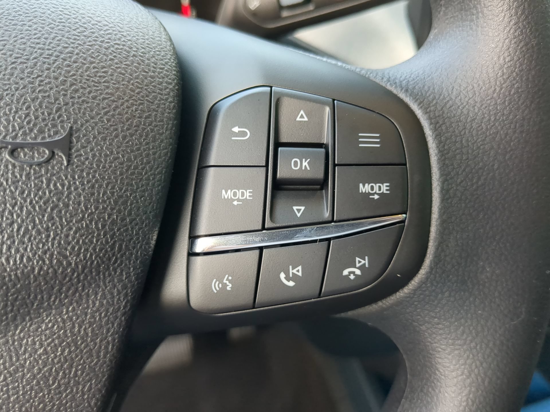 New 2026 Carbonized Gray Metallic Ford XLT image 61