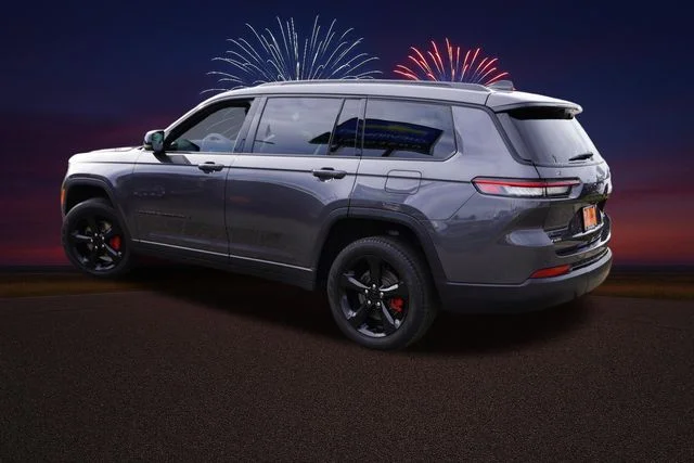 Certified Used 2024 Gray Jeep Limited image 8