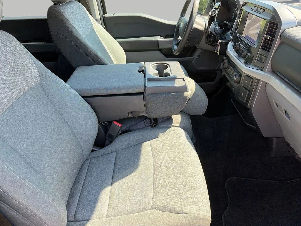 Used 2023 Silver Ford XLT image 8