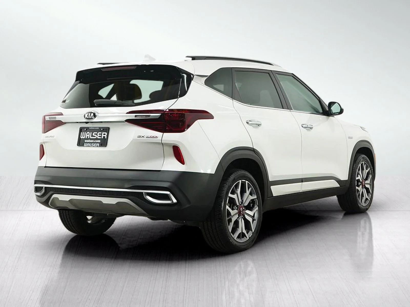 Used 2021 Snow White Pearl Kia SX DCT AWD image 7
