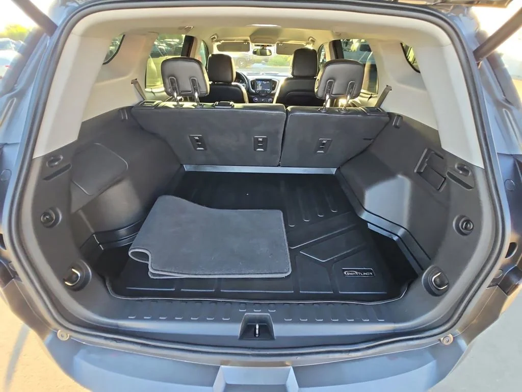 Used 2019 SMOKEY QUARTZ METALLIC GMC SLT image 16