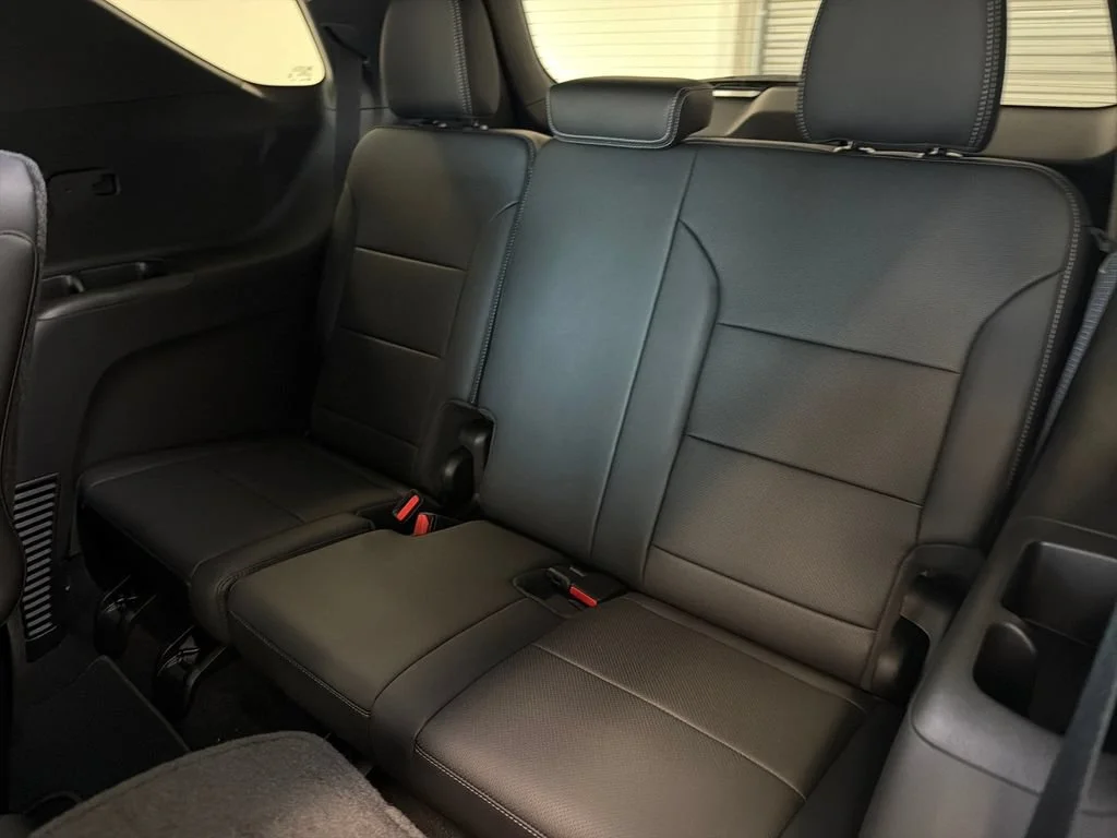 New 2027 Summit White Chevrolet LT image 15