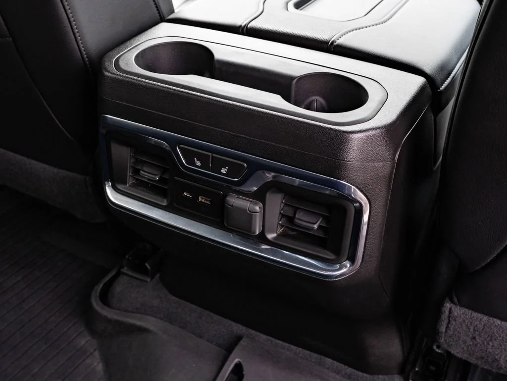 Used 2022 Iridescent Pearl Tricoat Chevrolet High Country image 35