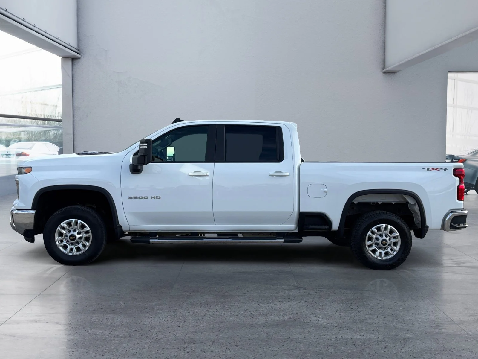 Used 2025 Summit White Chevrolet LT image 2