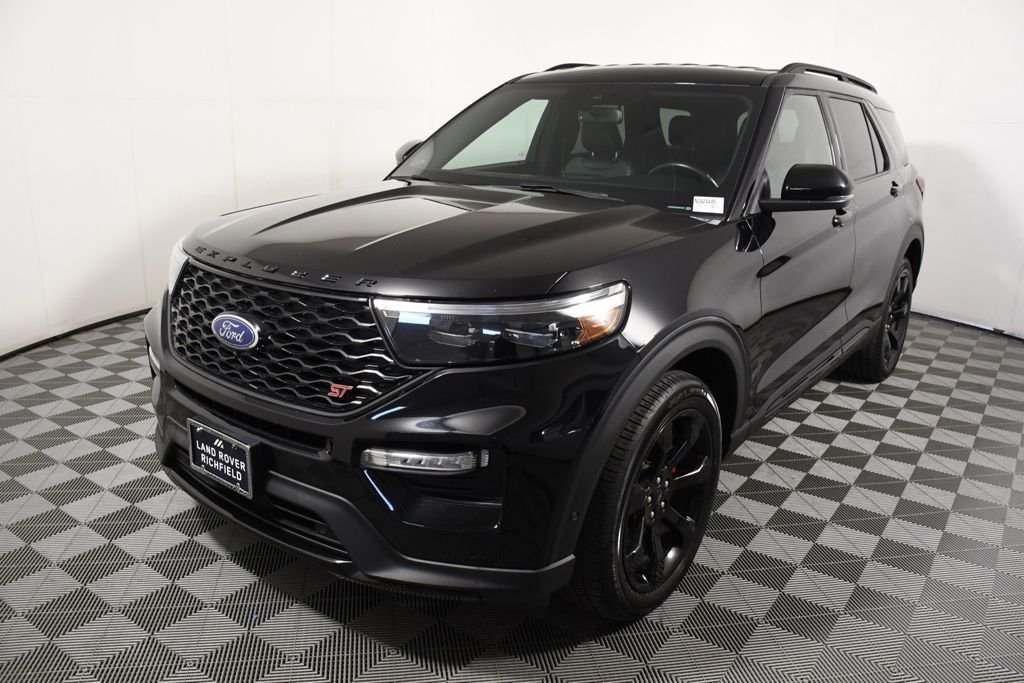 Used 2022 Agate Black Metallic Ford ST image 1