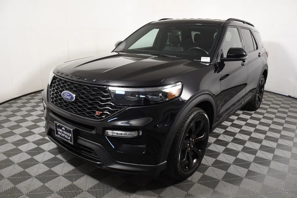 2022 Ford Explorer ST 4WD's photo