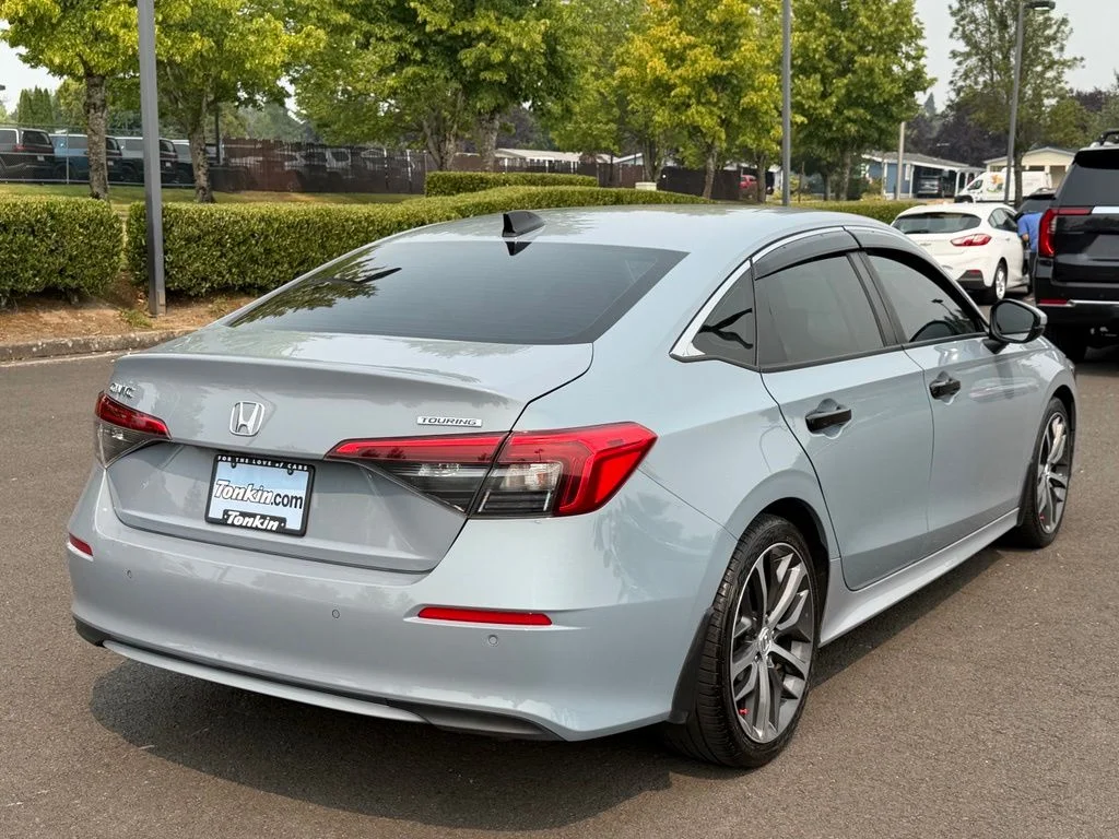 Used 2022 Sonic Gray Pearl Honda Touring image 8
