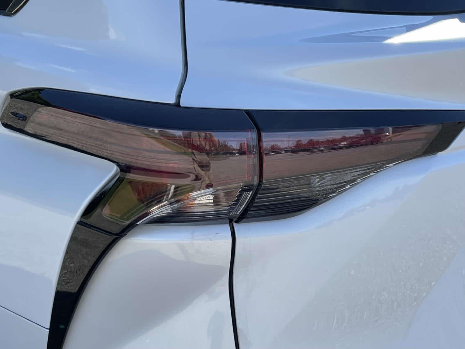 Used 2023 Wind Chill Pearl Toyota XLE image 19