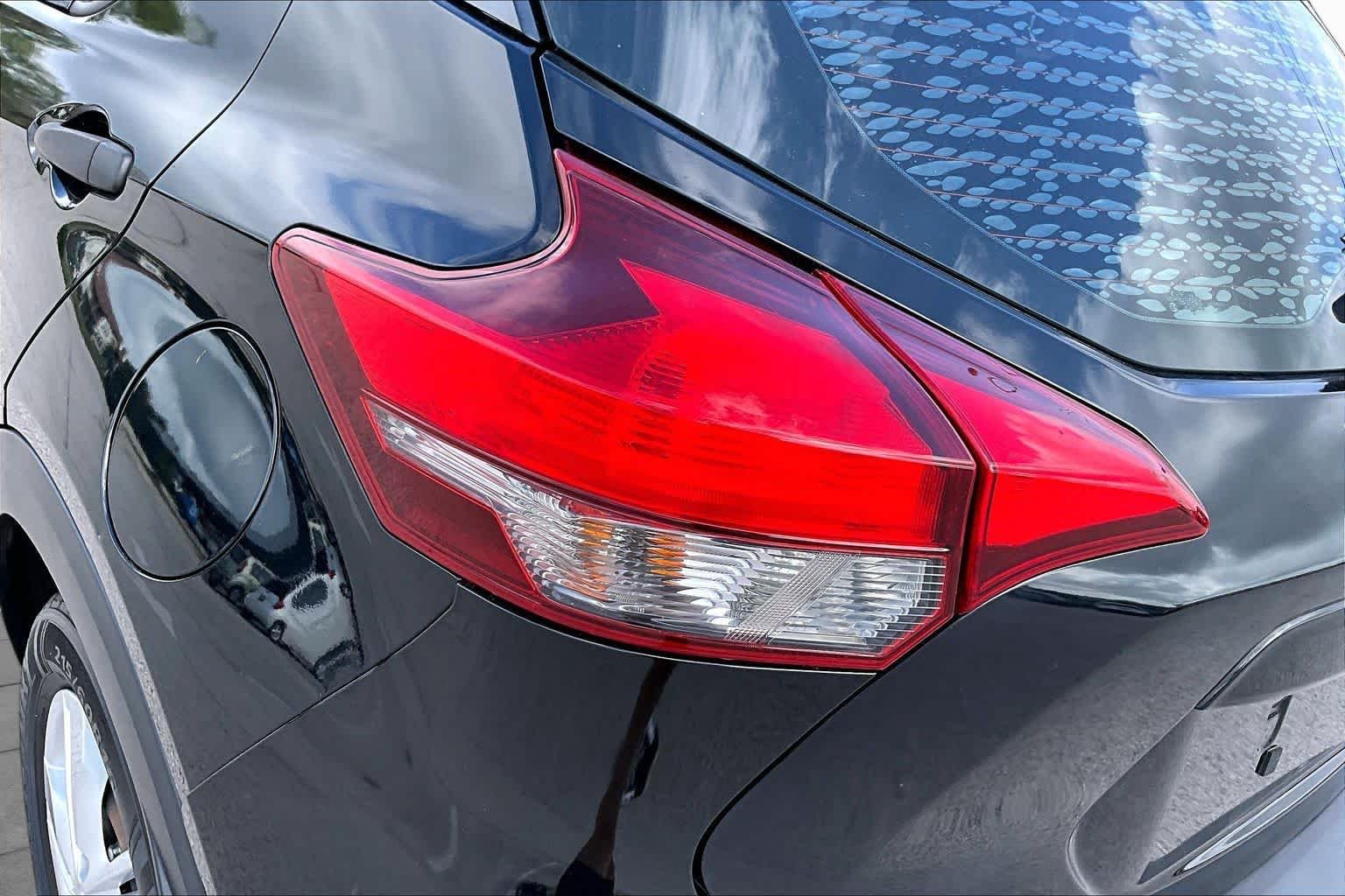 Used 2019 Super Black Nissan S image 29
